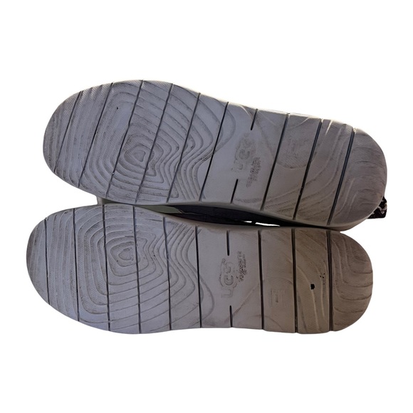 UGG Treadlite Canoe Chukka Boots Sneakers Boys Size 5 / EUR 35 Waterproof - Picture 6 of 9